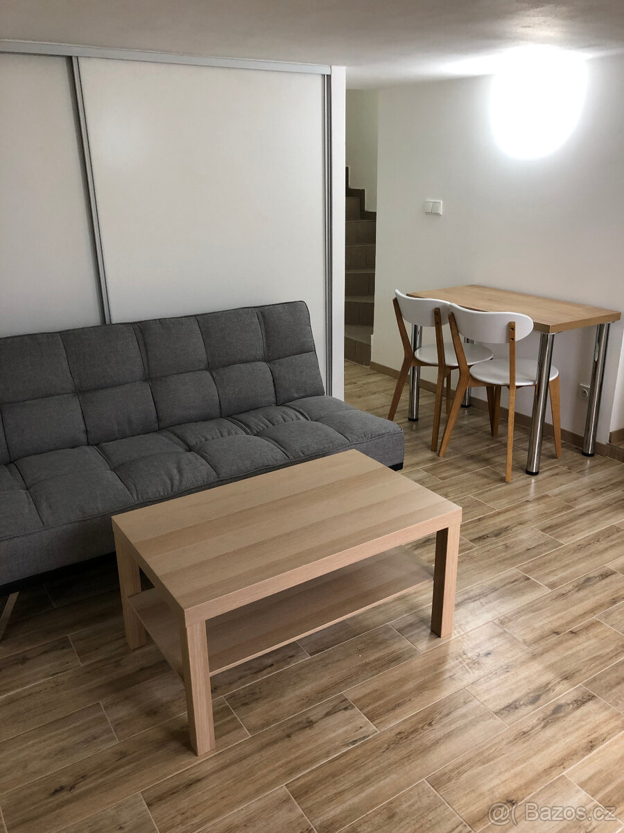 PRONÁJEM BYTU 2+KK VE ZLÍNĚ ZADNÍ LUHY - 4