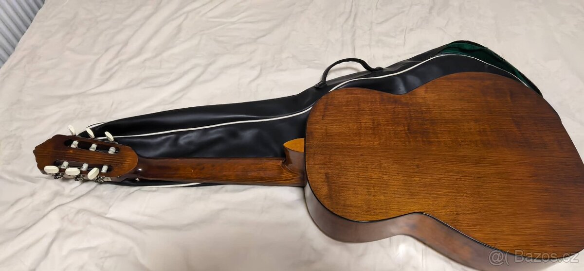 kytara s koženou taškou - 4