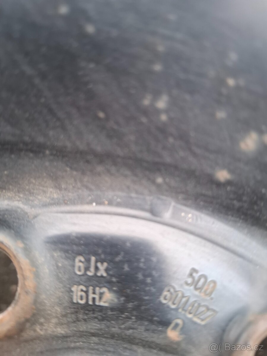 Zimní kola Octavia 3 205/55/16 ET48 5x112 - 4