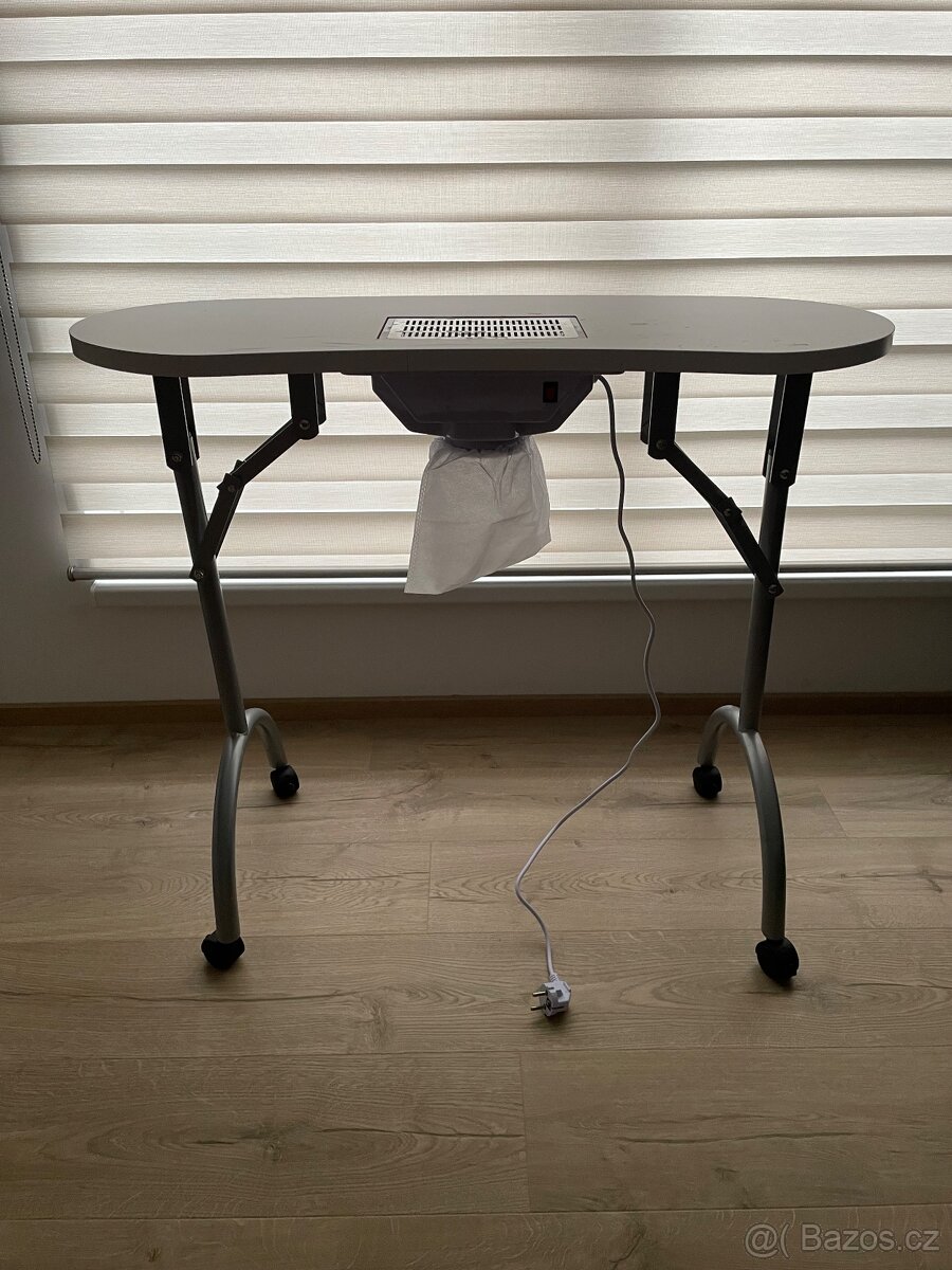 Manikersky stolek - 4