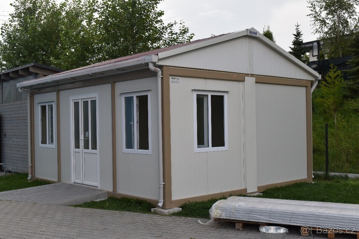 Sestava z obytných kontejnerů - 4