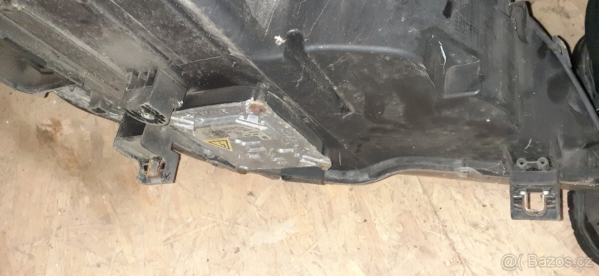 BMW X5 e70 - Přední xenony - 4