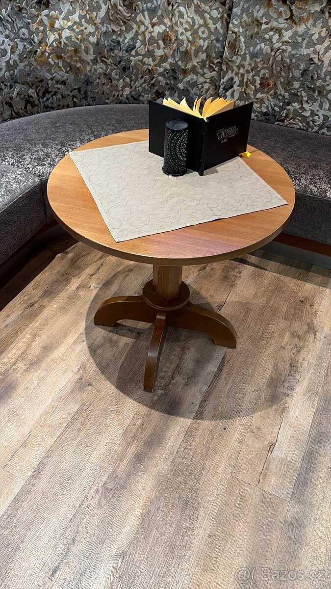 Židle,křesílka a stoly - 4