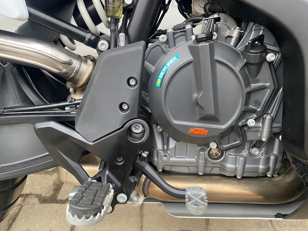 KTM 890 Adventure - 4