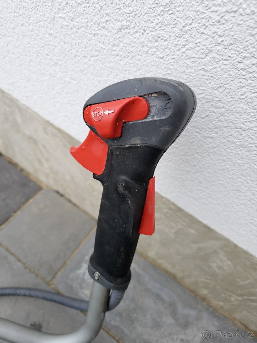 Křovinořez Oleo-Mac BC360 s motorem HONDA - 4