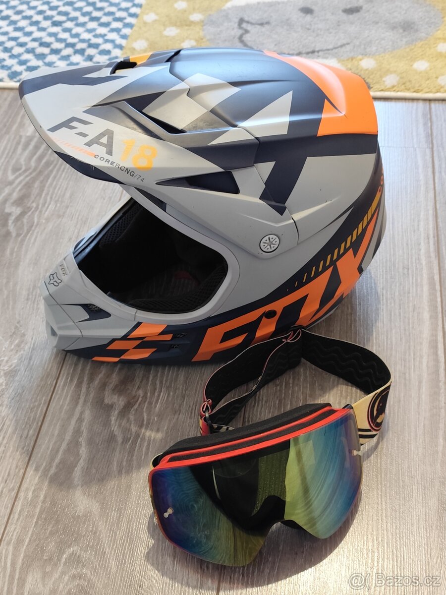 Motokrosová helma Fox