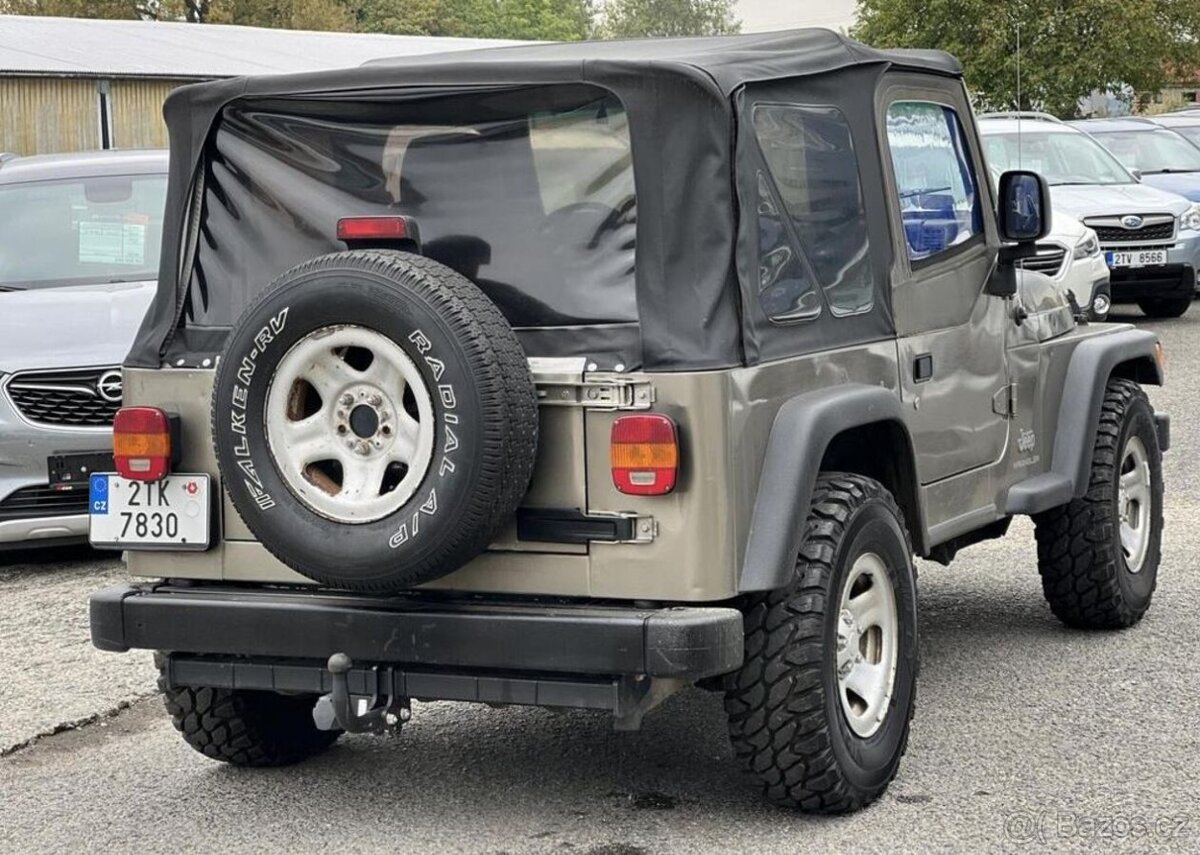 Jeep Wrangler 2.4i Sport 4x4 NAVIJÁK TAŽNÉ manuál 105 kw