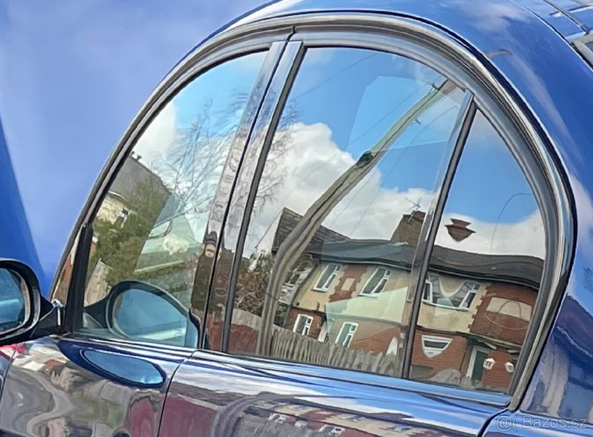 BMW e90 / 91 / e92 - Lesklé M paket akvárka / lišty - 4