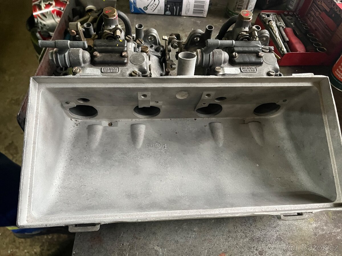 Dvojité karburatory Delorto DHLA 40 - 4