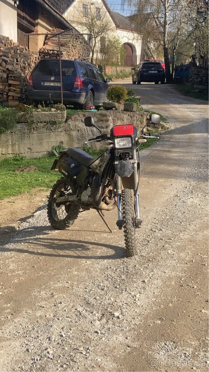 Yamaha DT 125 R Nová STK - 4