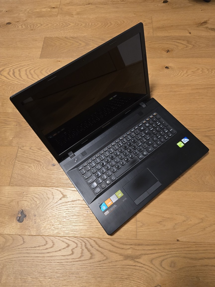 Lenovo IdeaPad G700 - 4