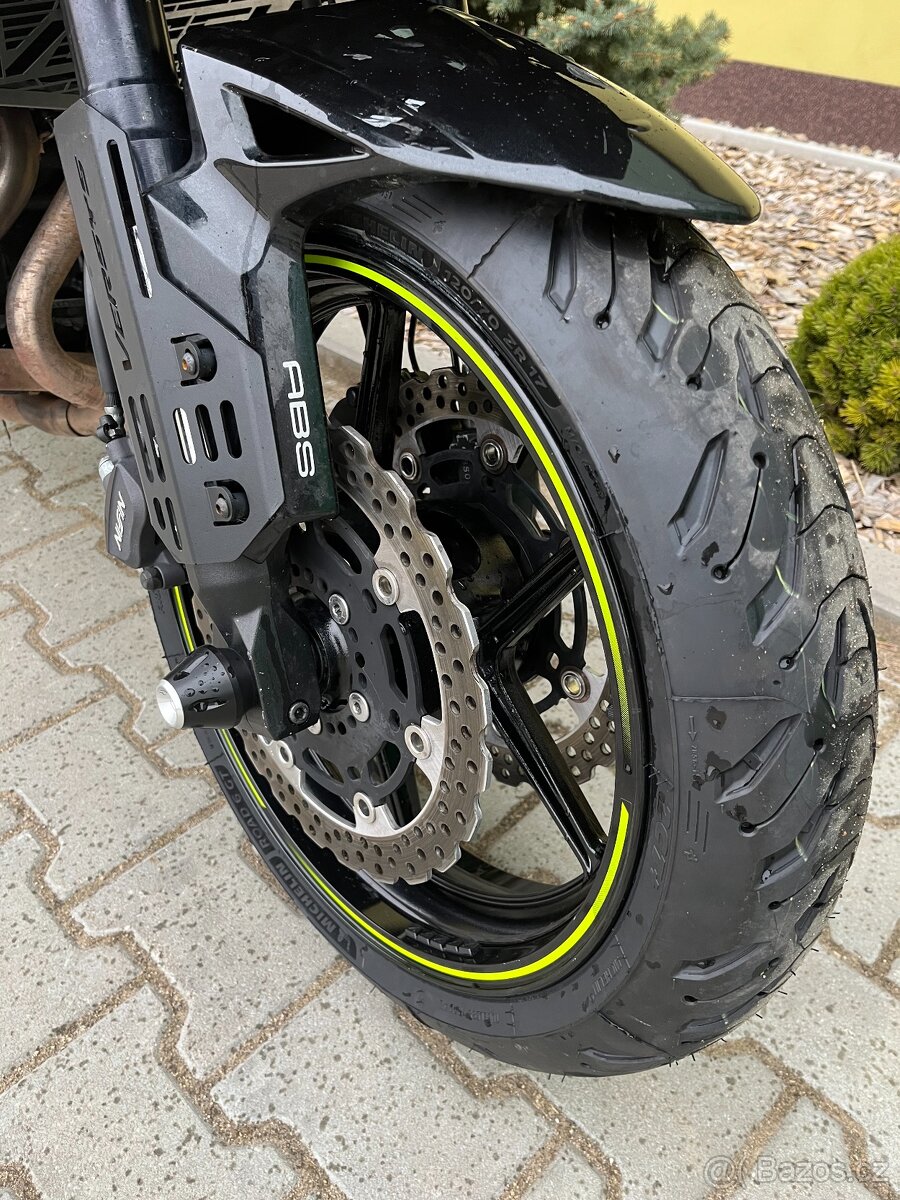 Kawasaki Versys 650 - 4