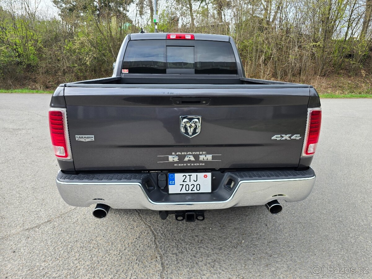 Dodge Ram, 1500 4x4 Laramie 5,7 Hemi NEBOURANÉ - 4