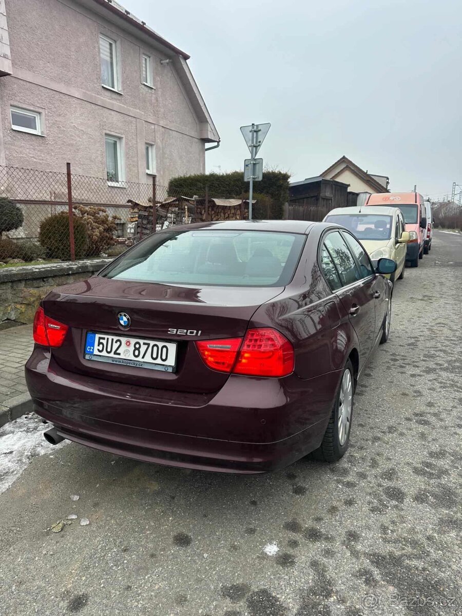 BMW E90 - 4