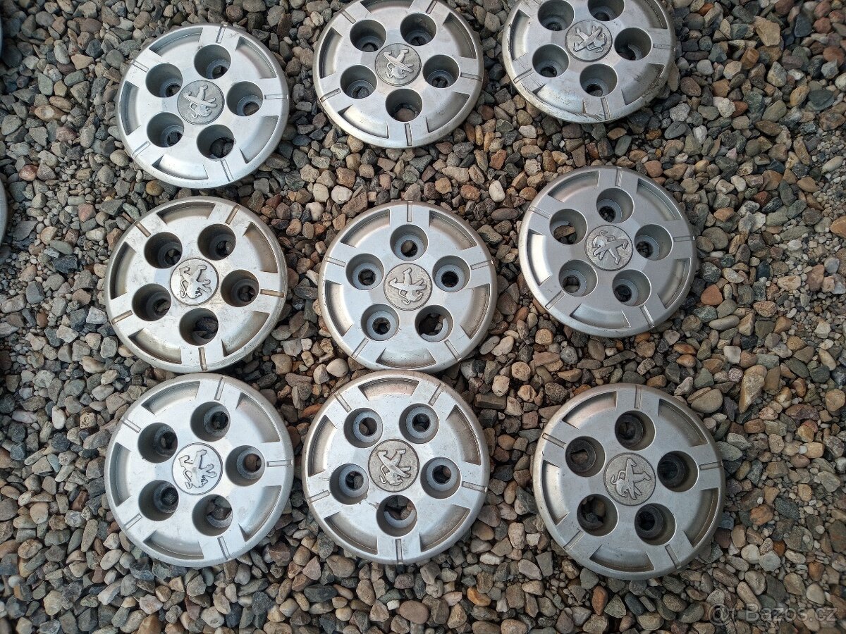 PRODÁM POUŽITÉ STŘEDOVÉ POKLIČKY PEUGEOT BOXER 5X118 R15 - 4