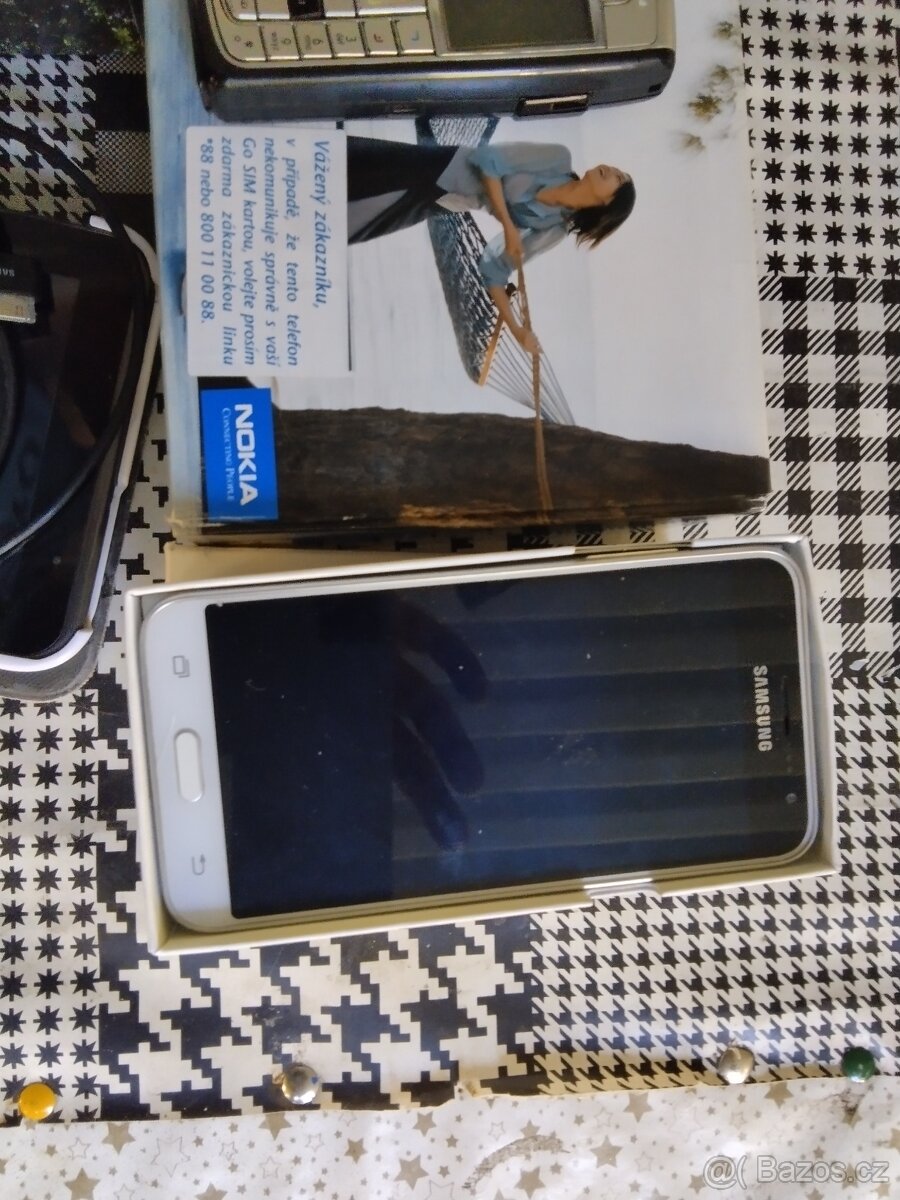 Mobilní telefony na náhradní díly - 4