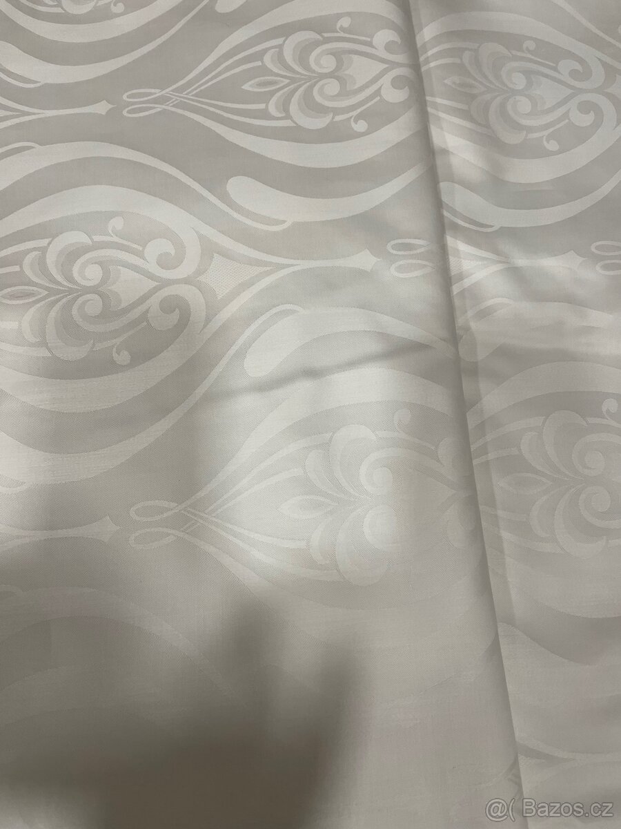 Damašek - neušitý - 4