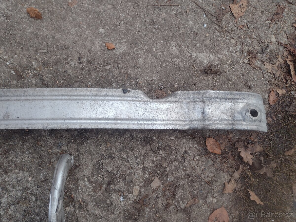 Audi A6 c7 výztuha předního nárazníku s nosniky - 4