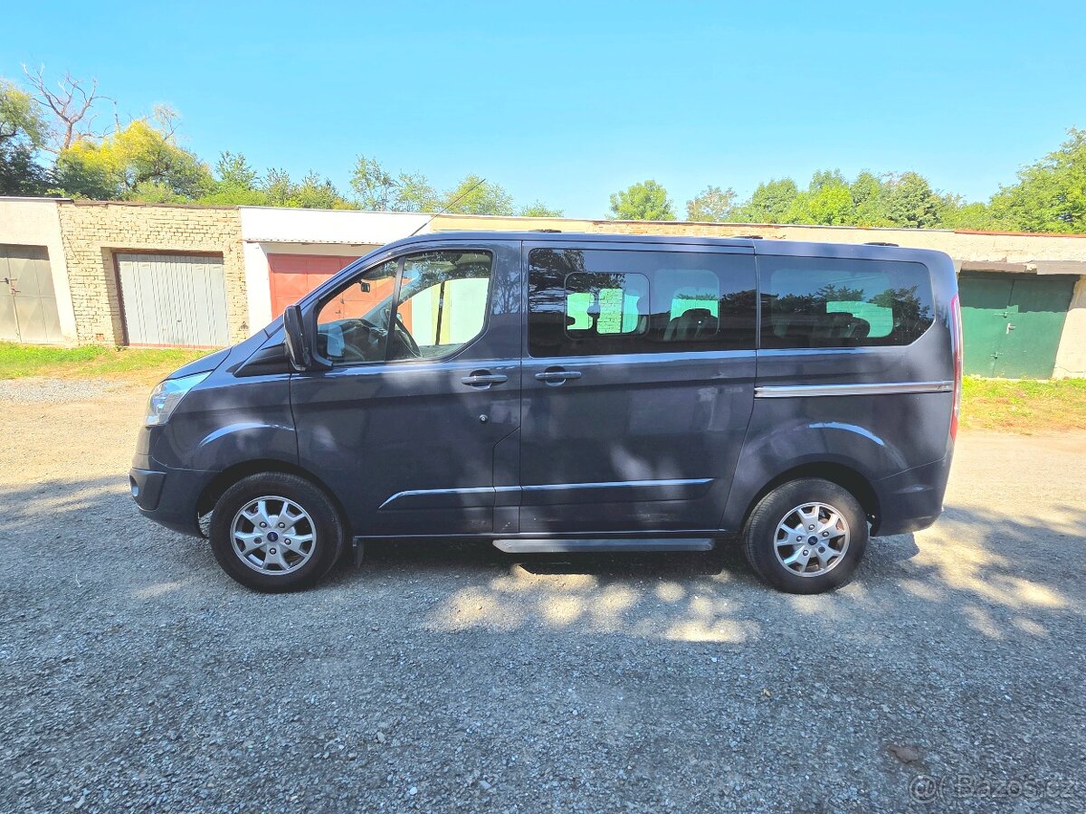 Ford Tourneo Custom 2,2tdci 114kw Titanium model 2015 - 4