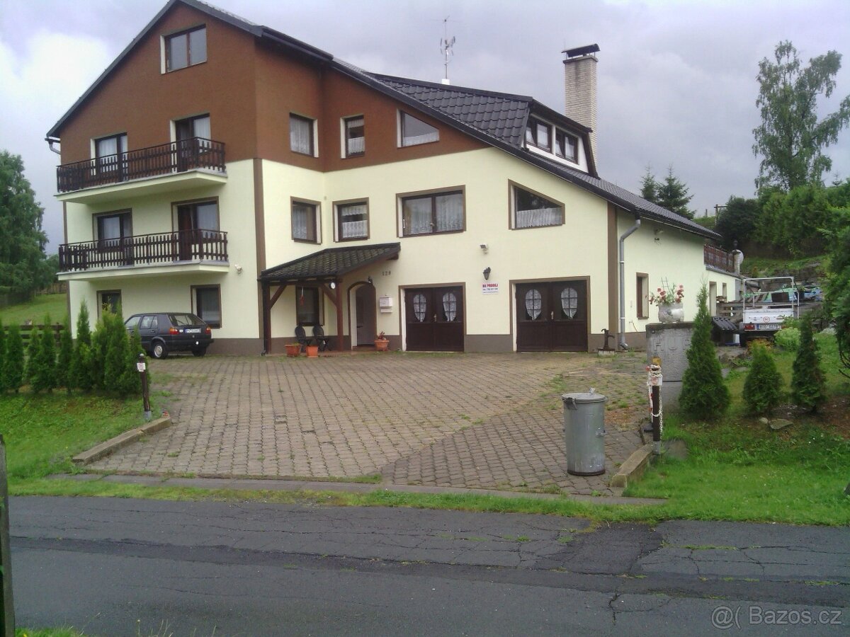 Prodam velky tri podlazni rodiiny dum v Dolni Moravici - 4