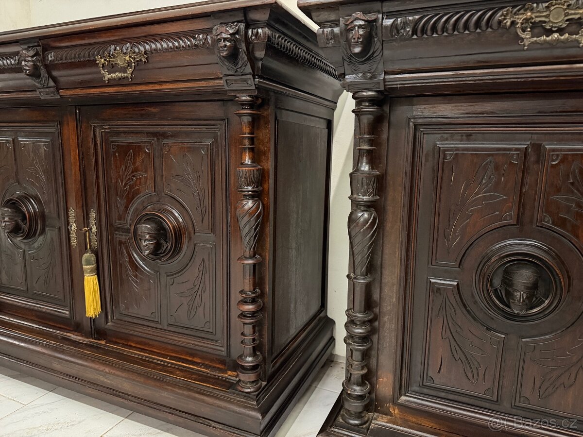 Starožitné skříně Henri II. - 4