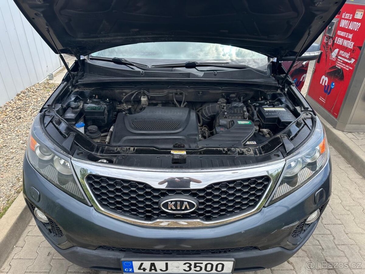 Kia Sorento - 4