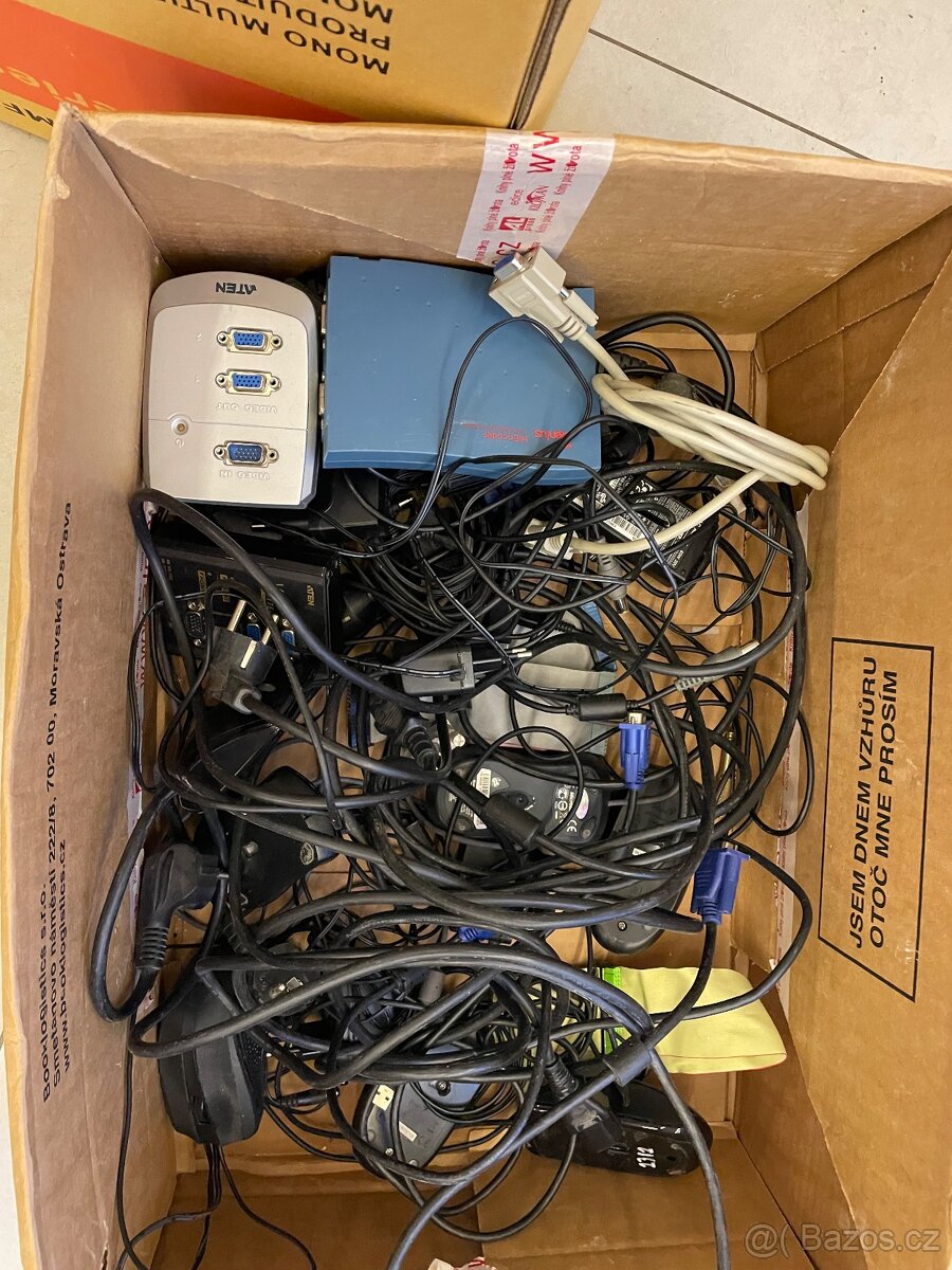 Prodám více věcí z oboru IT - 4