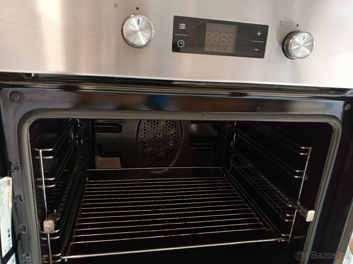 PRODÁM TROUBU BEKO22302X - 4