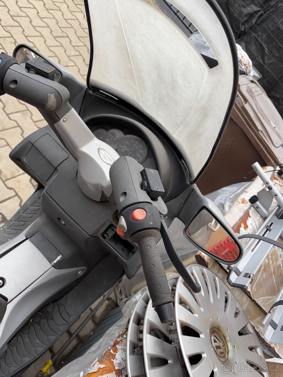 Malaguti Madison 150 - 4