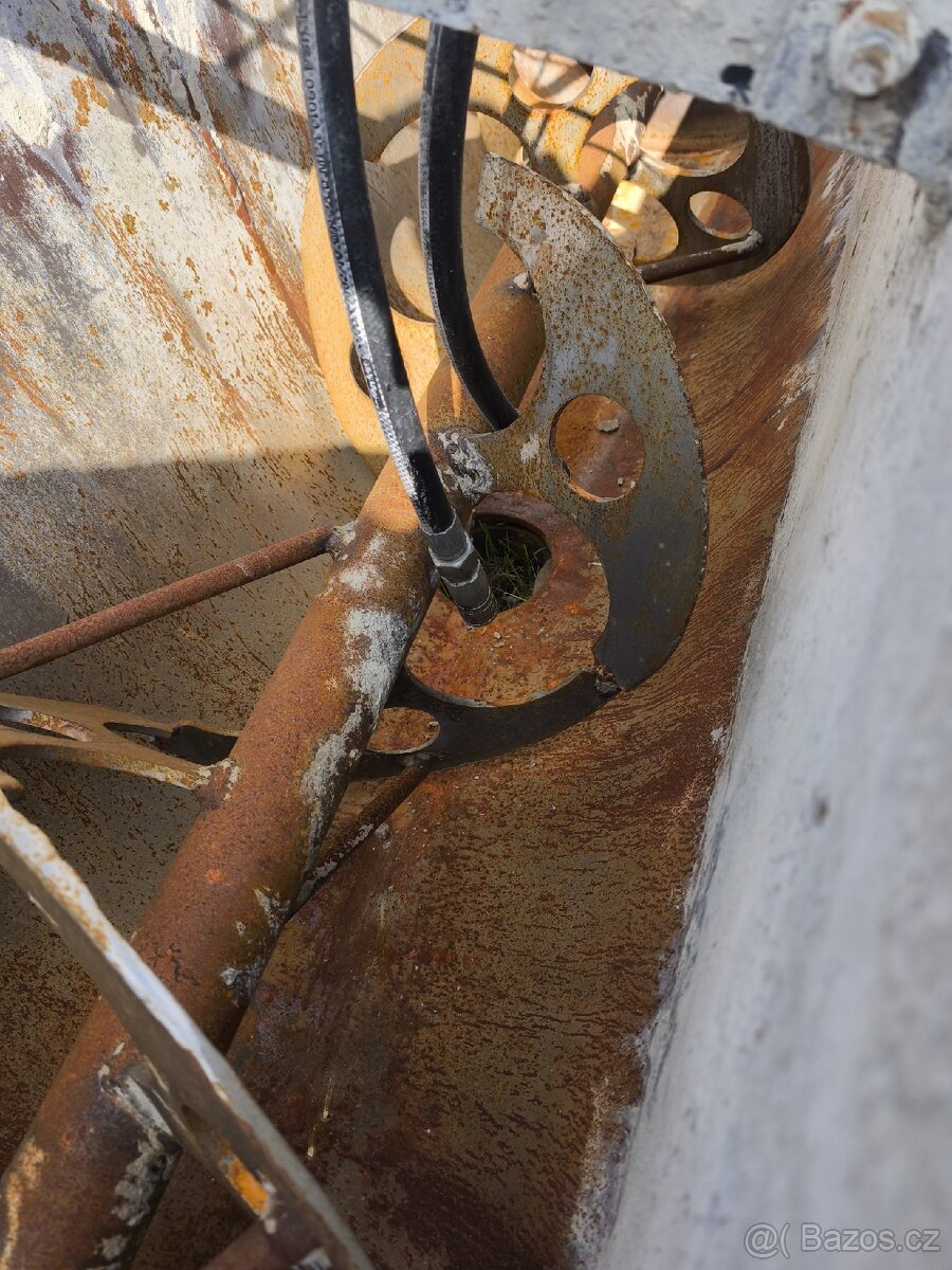 Míchačka,Manitou - 4