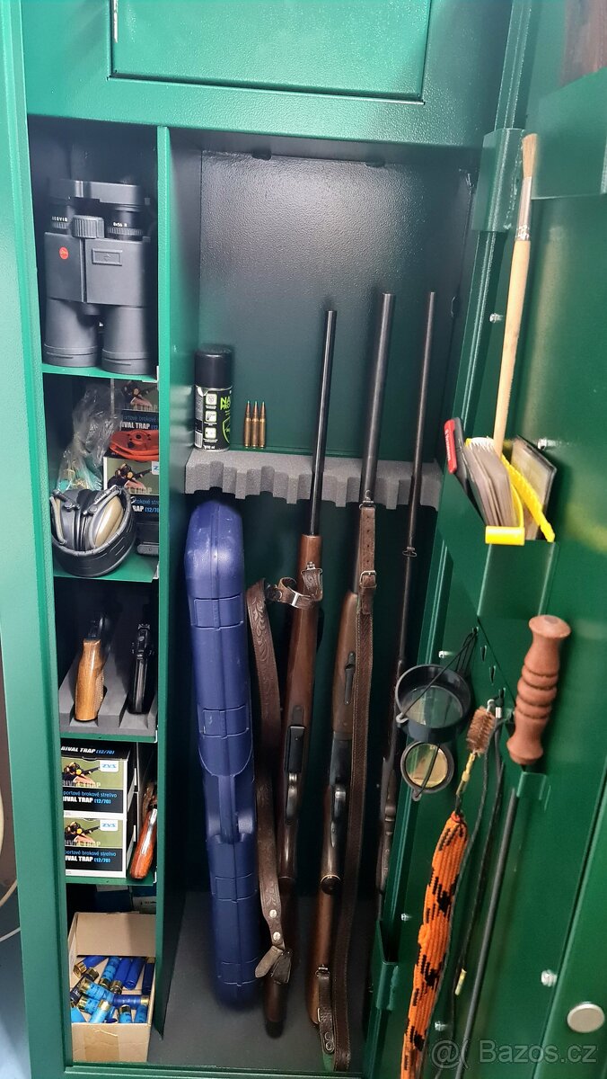 Trezor na 5 zbraní+4 poličky+schránka - 4