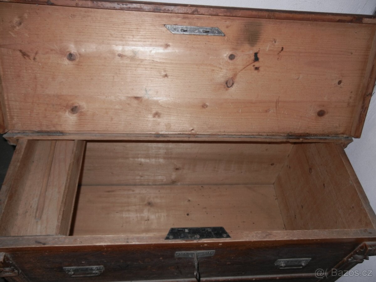 Starožitná rustikálna komoda - 4
