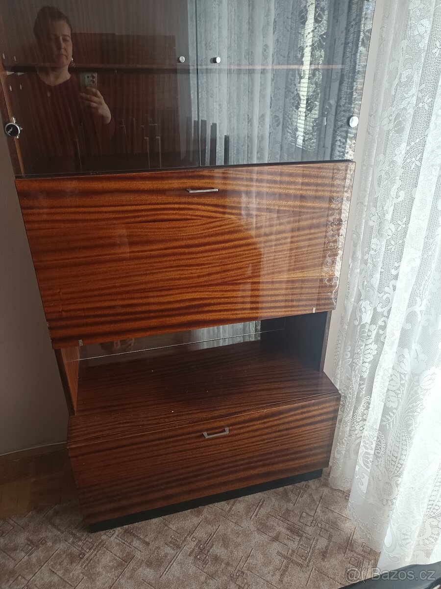 Prodám starší nábytek - 4