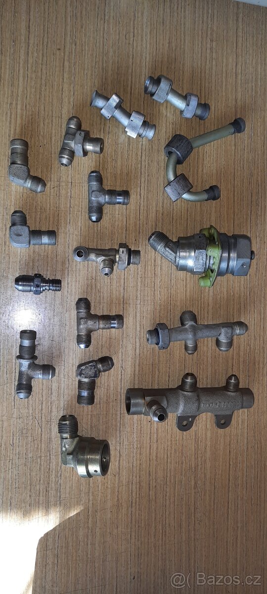 Letecky spojovací material - 4