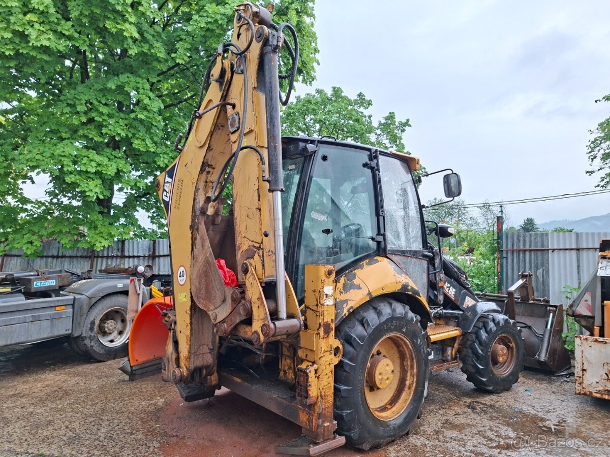 CATERPILLAR 428 E - 4
