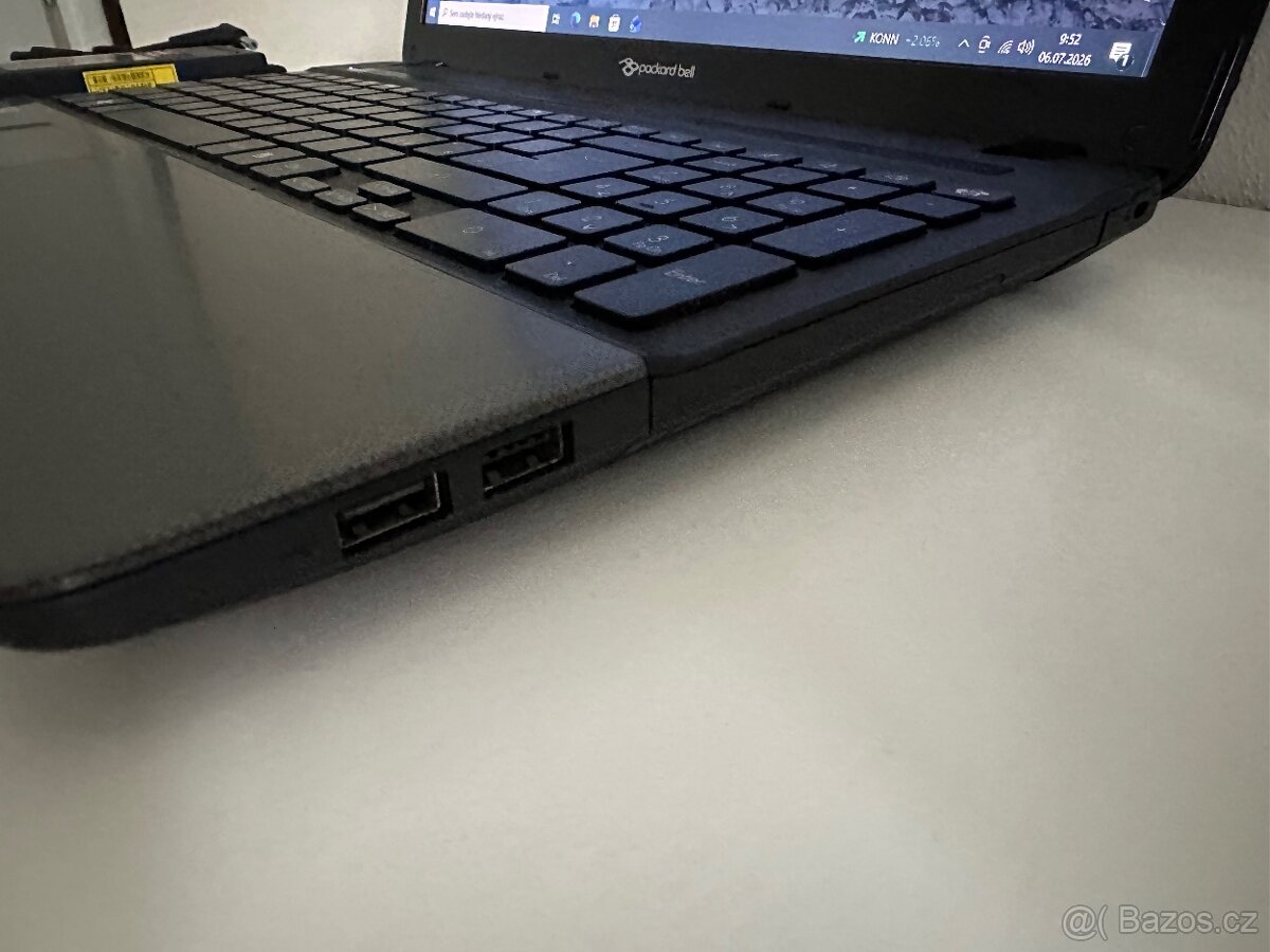 Packard Bell TS11 15,6" - Intel Core i3/8GB RAM/Windows 10 - 4