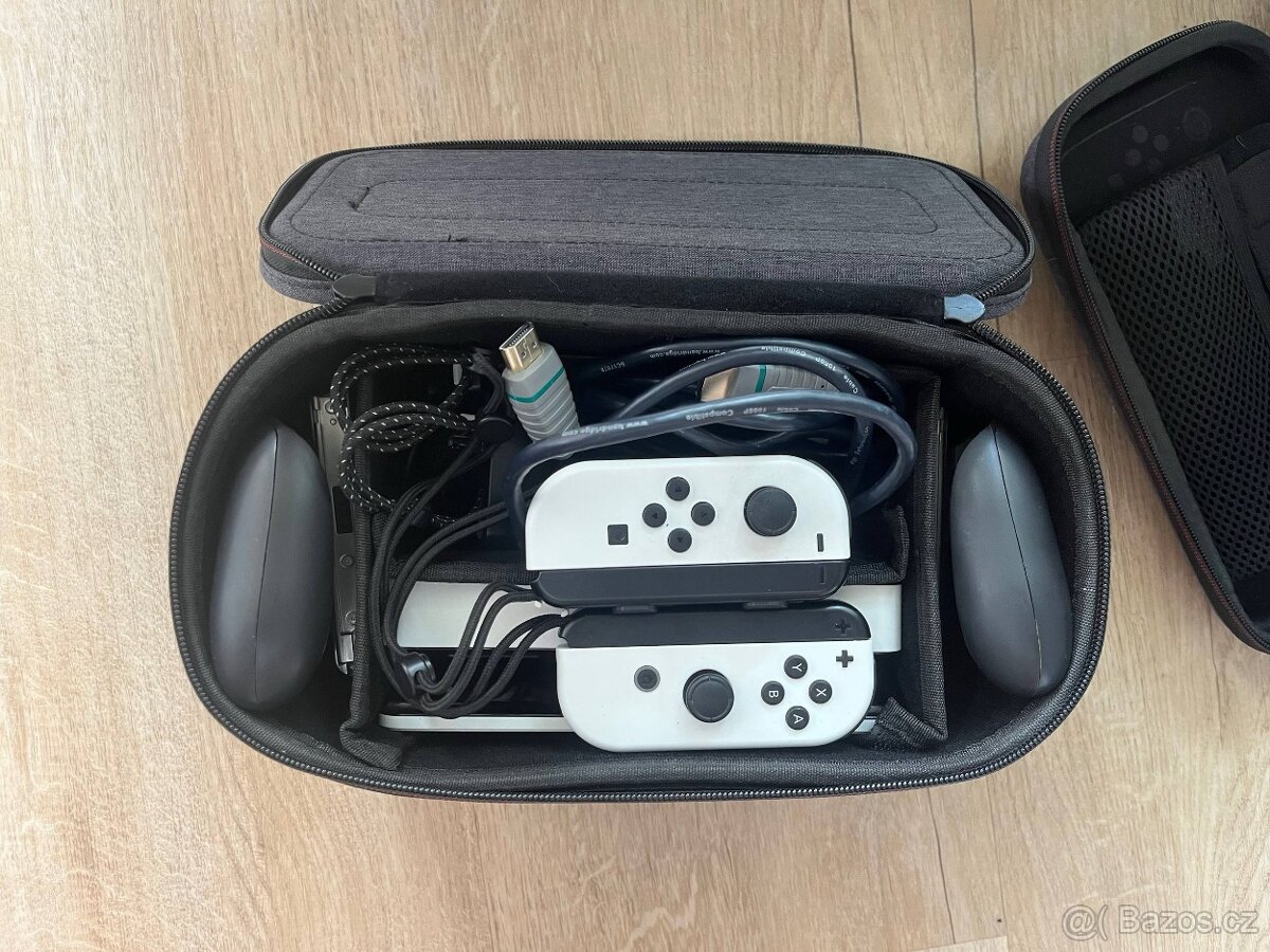 Nintendo Switch OLED + 2x Joy-Con, 2x ovladač, jako nový - 4