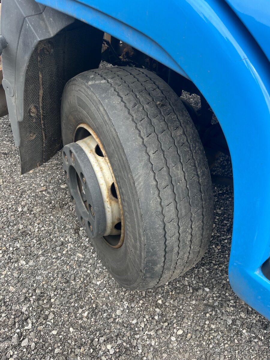 2ks pneumatika s diskem 265/70 R17.5 - 4