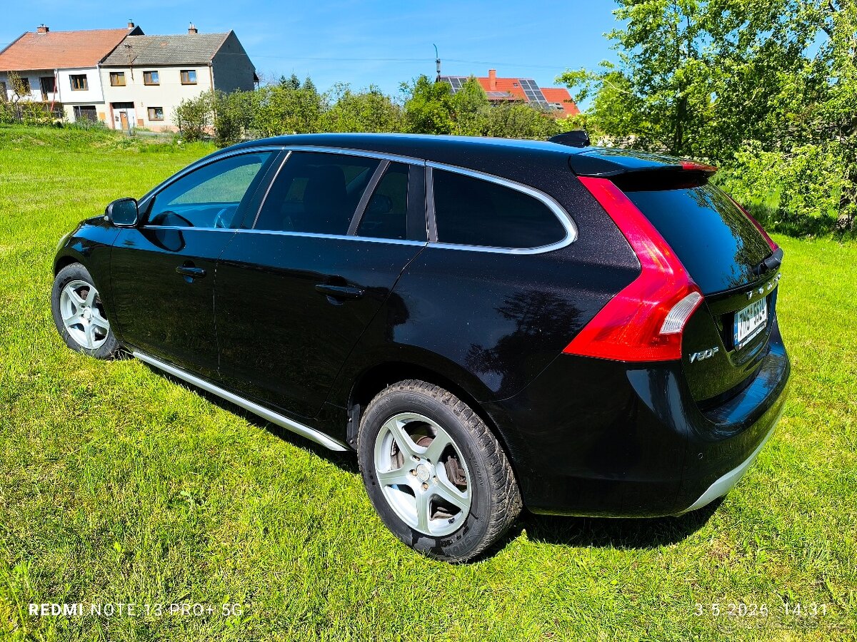 Volvo V60 D5 AWD Automat - 4