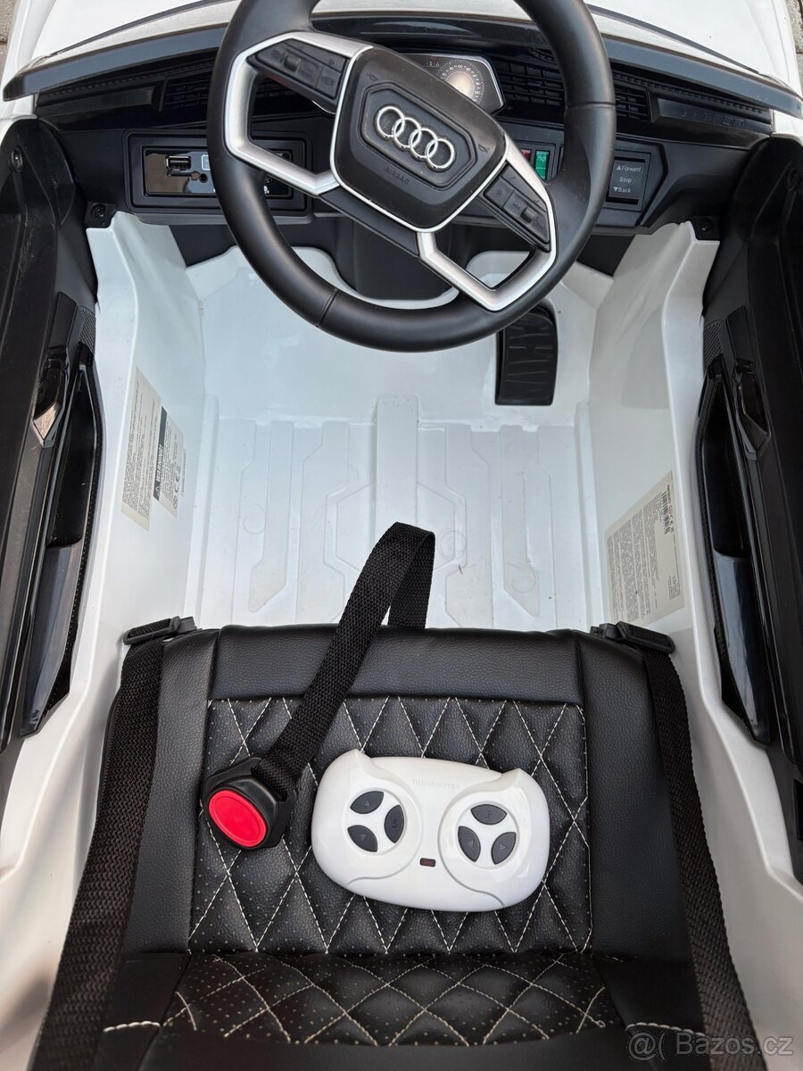 Audi E-Tron Sportback White - 4