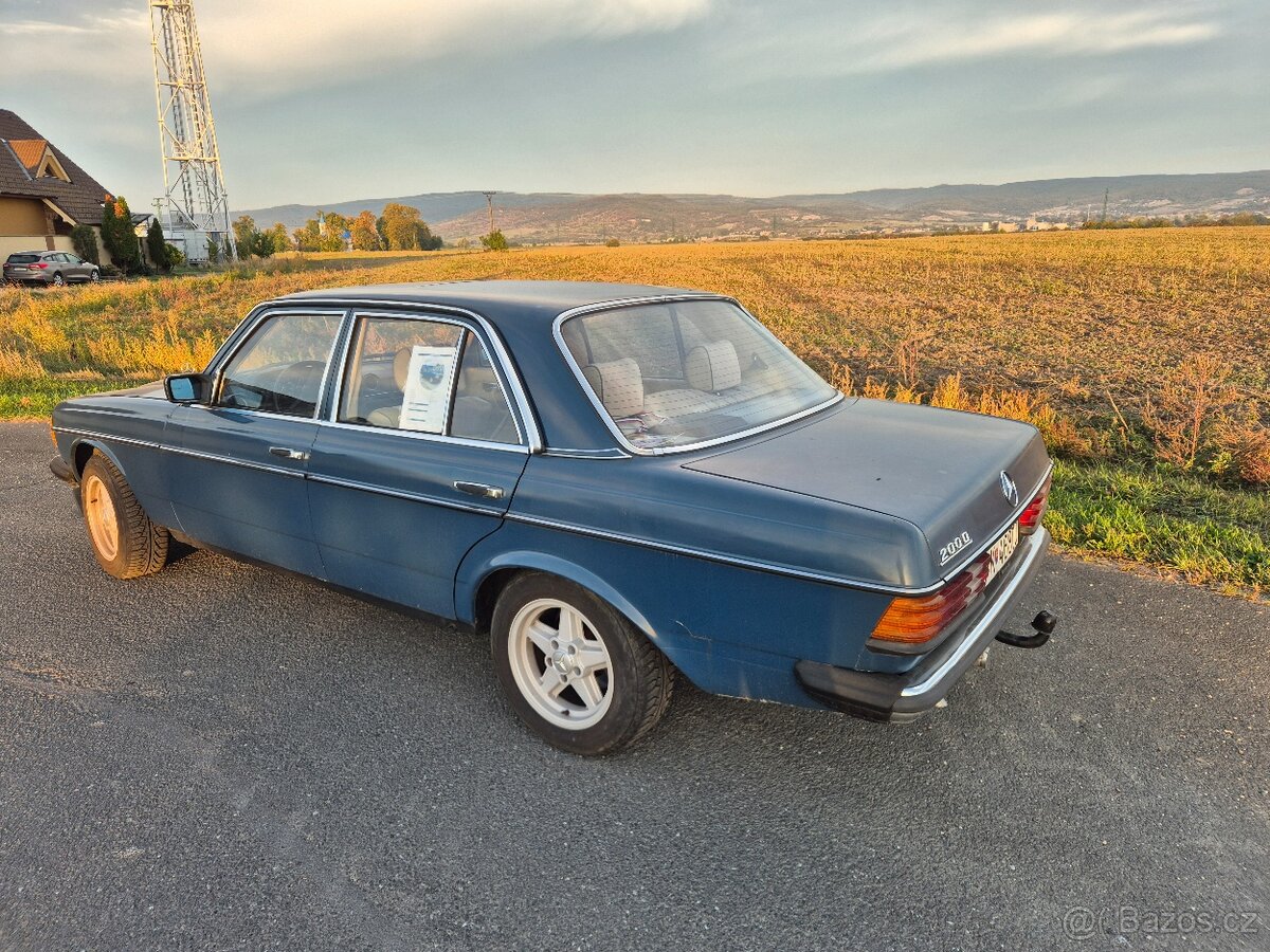 Mercedes Benz 200d W123 - 4
