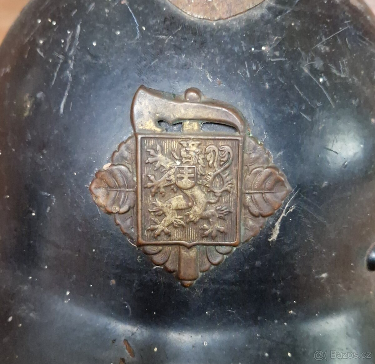 Hasičská helma,přilba s hřebenem a odznaky,čepice,sekerka - 4