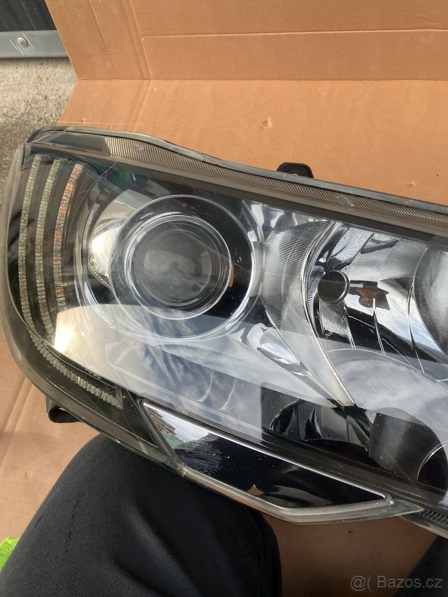 pravy levy svetlo xenon bi-xenon skoda superb 2 II LIFT - 4