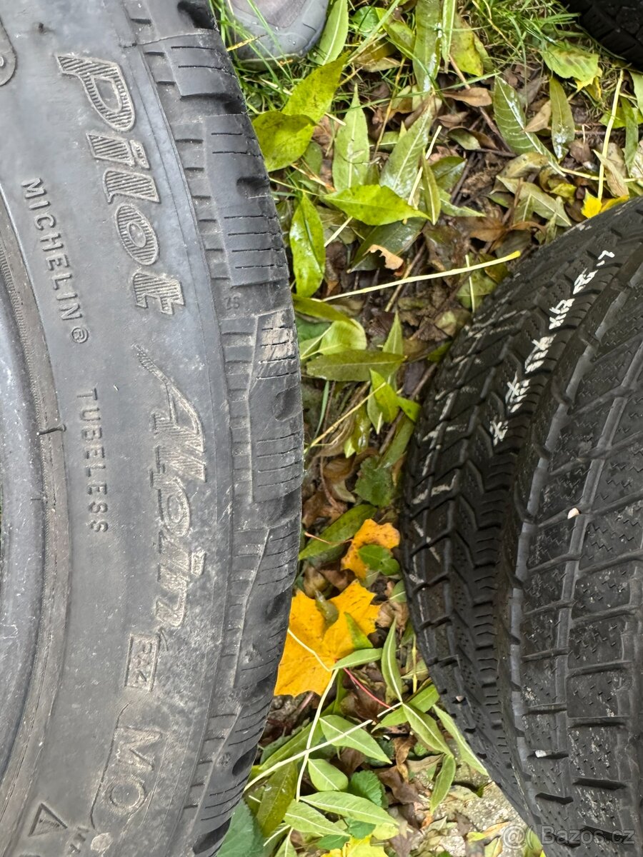496. 2x zimní pneu michelin 215/45 r18 (cca 6,5 mm) - 4