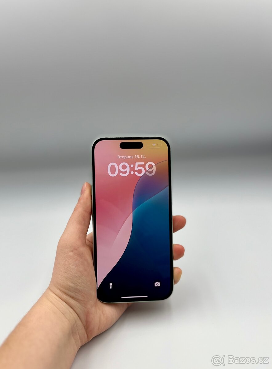 iPhone 15 128 Gb zelený - 4