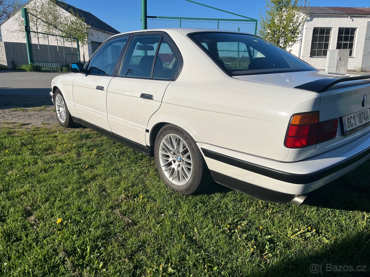 BMW E34 530i V8 manuál+samosvor nová STK - 4