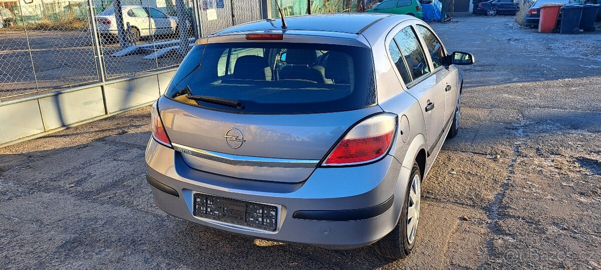 Opel Astra H - 4