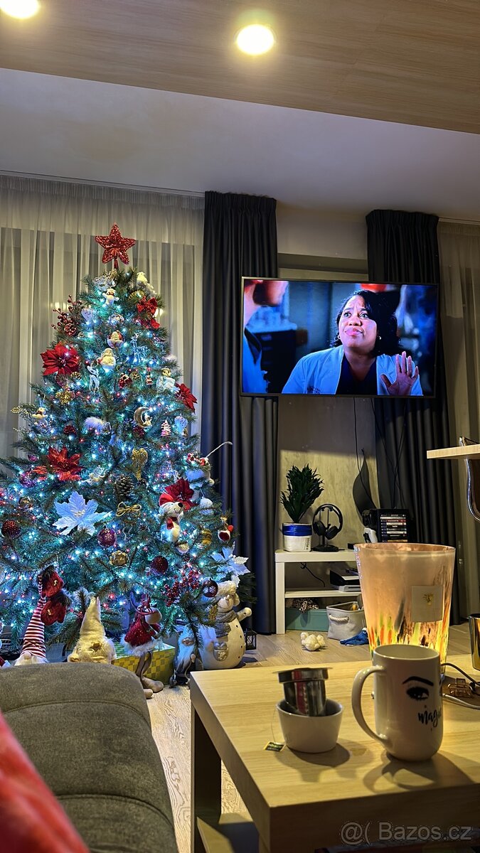 Vánoční stromek + ozdoby - 4