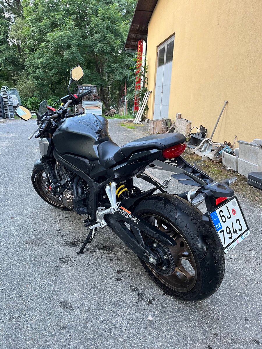 Honda CB650R - 4