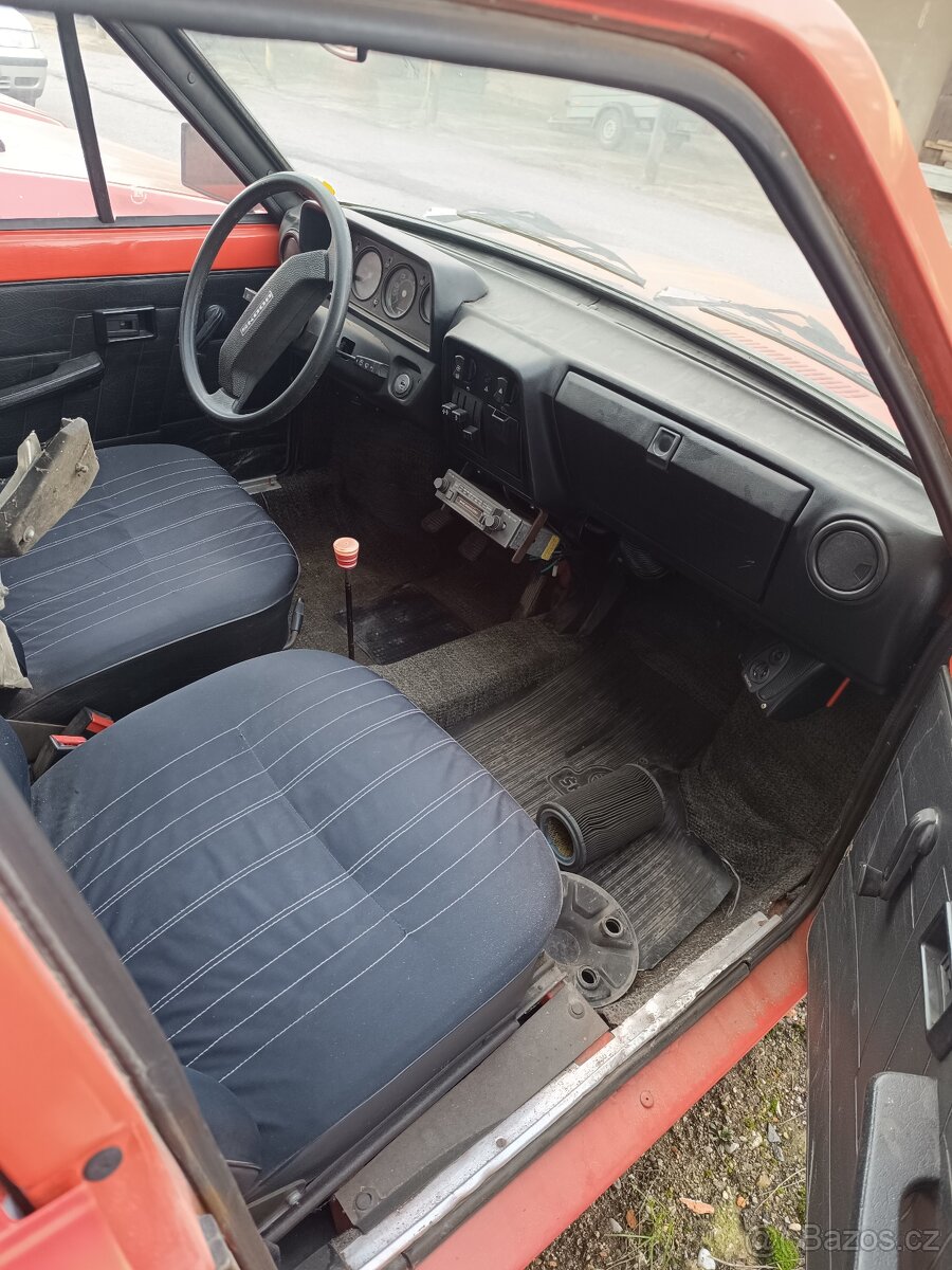 Škoda 120l bez TP a SPZ - 4